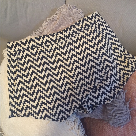 Fun Patterned Skort - Picture 4 of 8